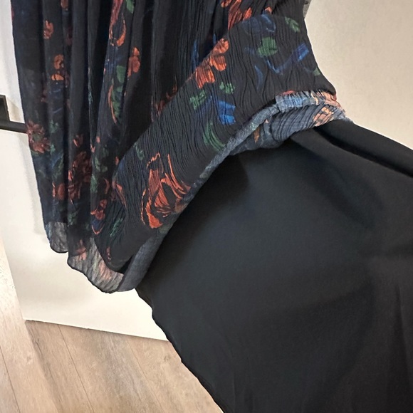 Rib Waist Long Sleeve Midi Dress - Picture 9 of 9